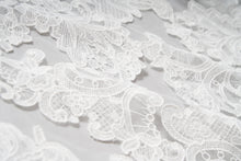 Load image into Gallery viewer, Aspen Veil