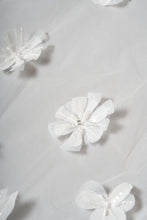 Load image into Gallery viewer, Bella Veil