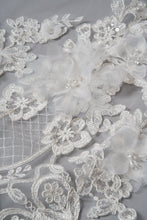 Load image into Gallery viewer, Emmy Veil