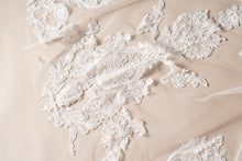 Load image into Gallery viewer, Jenna Veil