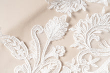 Load image into Gallery viewer, Jenna Veil