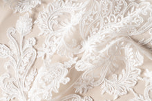 Load image into Gallery viewer, Jenna Veil