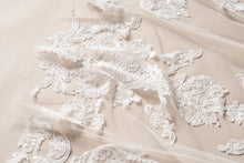 Load image into Gallery viewer, Jenna Veil