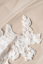 Load image into Gallery viewer, Lane Veil