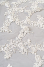 Load image into Gallery viewer, Lilac Veil