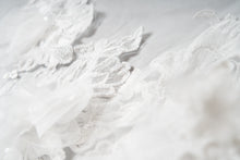 Load image into Gallery viewer, Lottie Veil