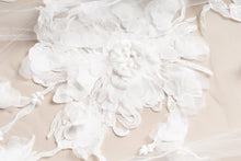 Load image into Gallery viewer, Flora Veil