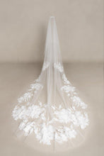 Load image into Gallery viewer, Flora Veil