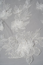 Load image into Gallery viewer, Serena Veil