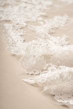 Load image into Gallery viewer, Serenade Veil