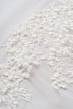 Load image into Gallery viewer, Rhea Veil