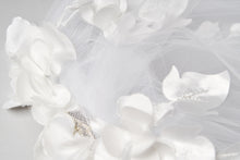 Load image into Gallery viewer, Alice Veil