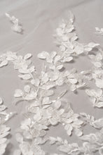 Load image into Gallery viewer, Dakota Veil