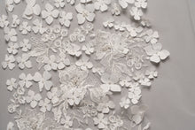 Load image into Gallery viewer, Delanie Veil