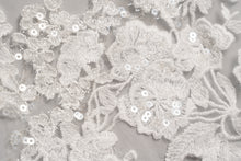 Load image into Gallery viewer, Ellie Veil