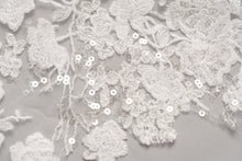 Load image into Gallery viewer, Ellie Veil