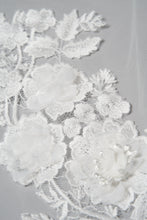 Load image into Gallery viewer, Emberly Veil