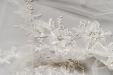 Load image into Gallery viewer, Fiona Veil