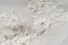 Load image into Gallery viewer, Fiona Veil