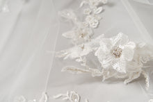 Load image into Gallery viewer, Fiona Veil