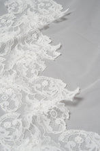 Load image into Gallery viewer, Heidi Veil