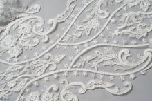 Load image into Gallery viewer, Kinsley Veil