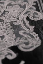 Load image into Gallery viewer, Vibrant Veil