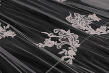 Load image into Gallery viewer, Woolf Veil