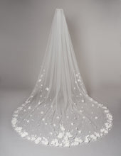 Load image into Gallery viewer, Sophia Veil