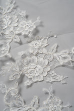 Load image into Gallery viewer, Vivian Veil