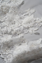 Load image into Gallery viewer, Vivian Veil