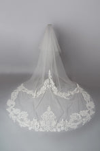 Load image into Gallery viewer, Kinsley Veil