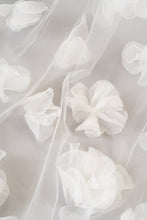 Load image into Gallery viewer, Emery Veil
