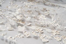 Load image into Gallery viewer, Florinda Veil
