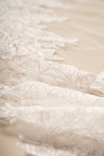 Load image into Gallery viewer, Horizon Veil
