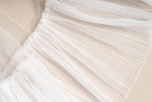 Load image into Gallery viewer, Tulipe Veil
