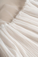 Load image into Gallery viewer, Tulipe Veil
