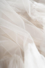 Load image into Gallery viewer, Tulipe Veil
