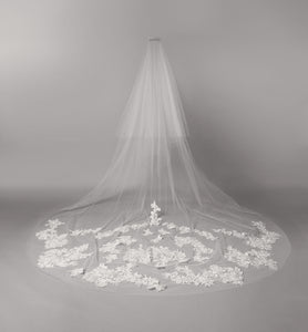 Ellie Veil