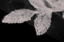 Load image into Gallery viewer, Woolf Veil
