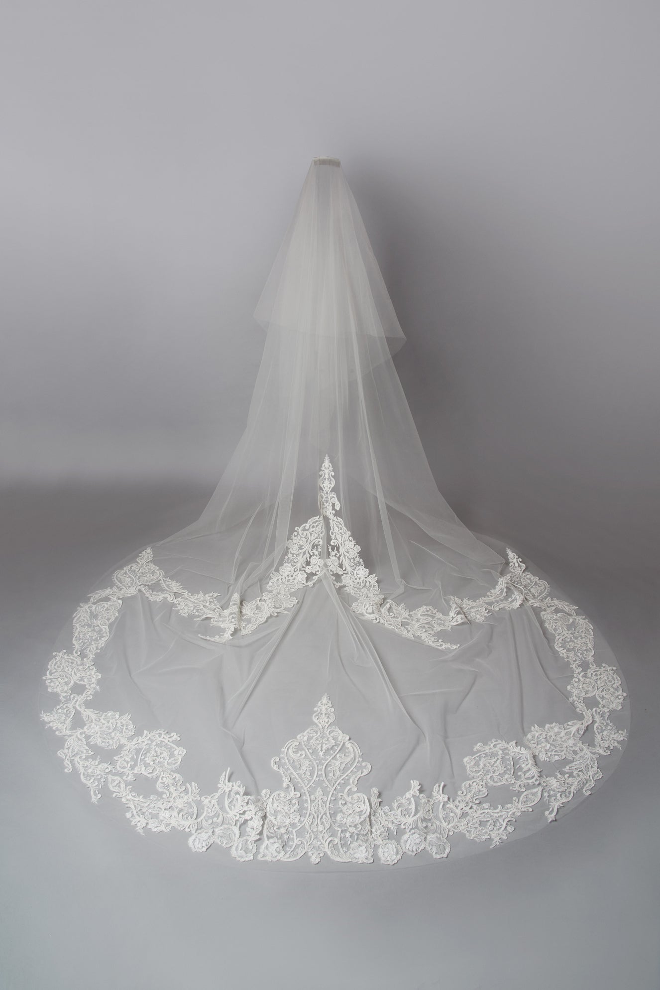 Kinsley Veil